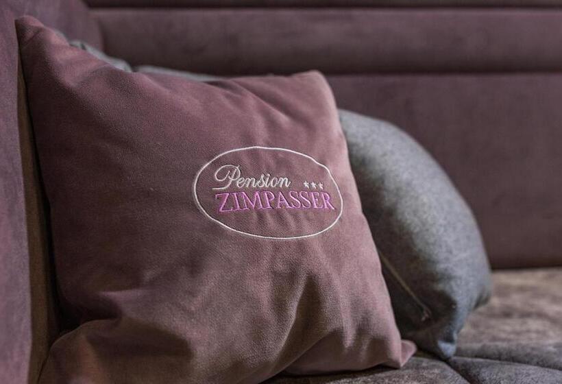 تختخواب و صبحانه Pension Zimpasser