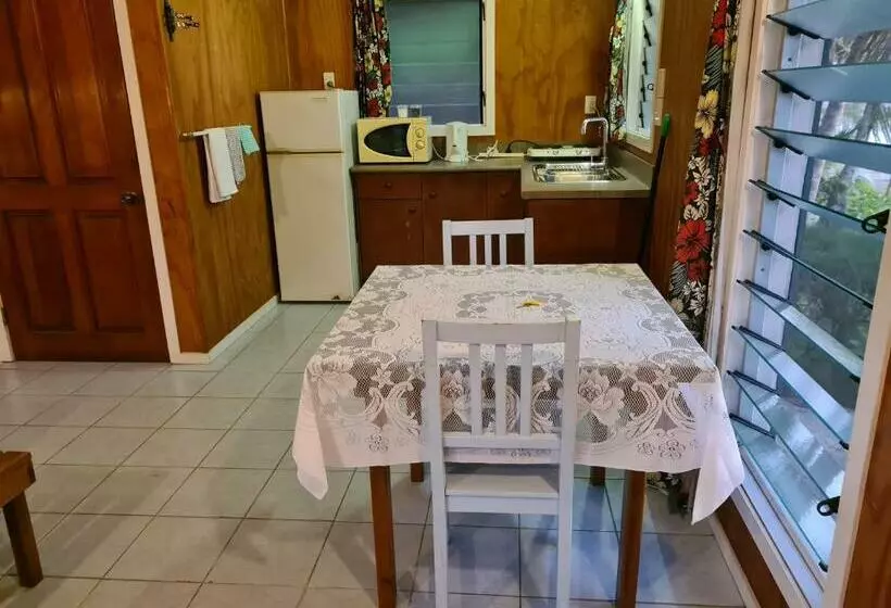 مُتل Sunny Beach Bungalows   Aitutaki