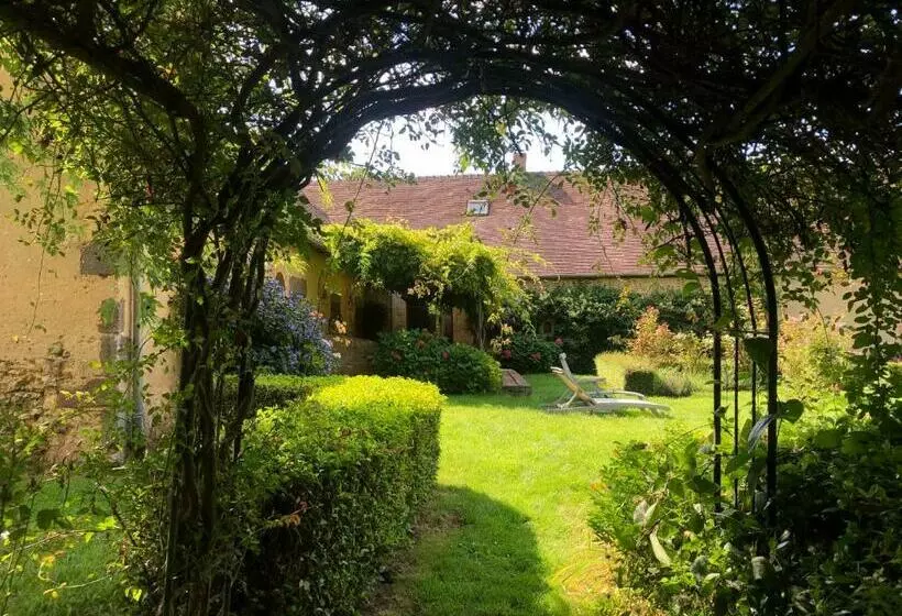ペンション Le Domaine Du Petit Tertre   Spa En Exterieur