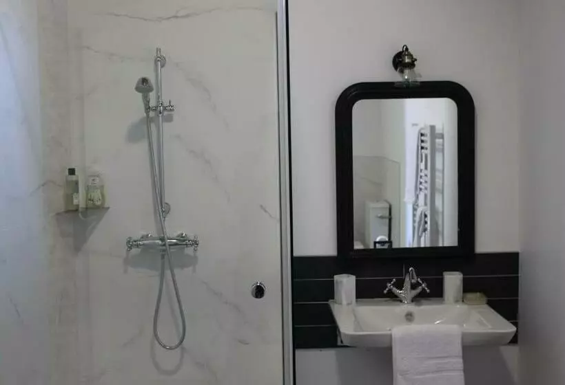 ペンション Le Domaine Du Petit Tertre   Spa En Exterieur
