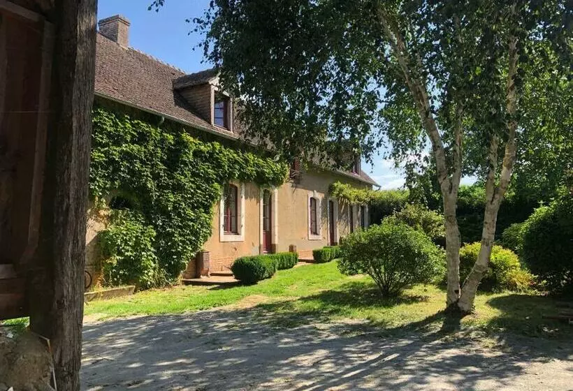 ペンション Le Domaine Du Petit Tertre   Spa En Exterieur