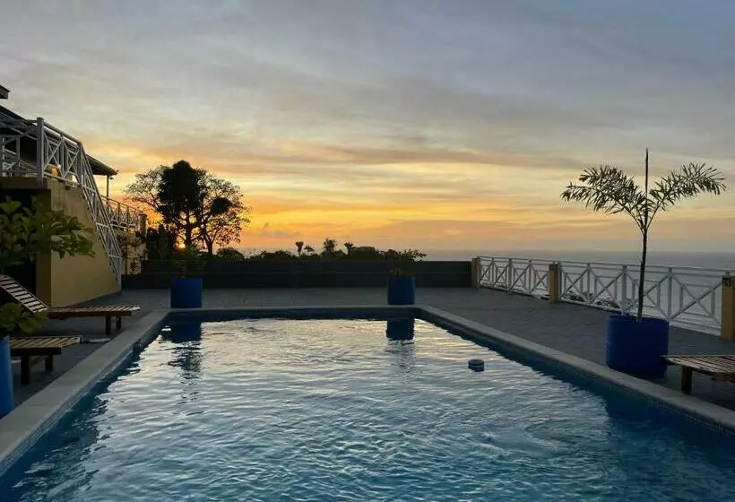 پانسیون The Victory Villa