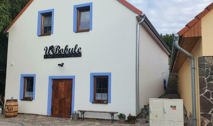 Пансион Vinný Sklep A Penzion U Bobule