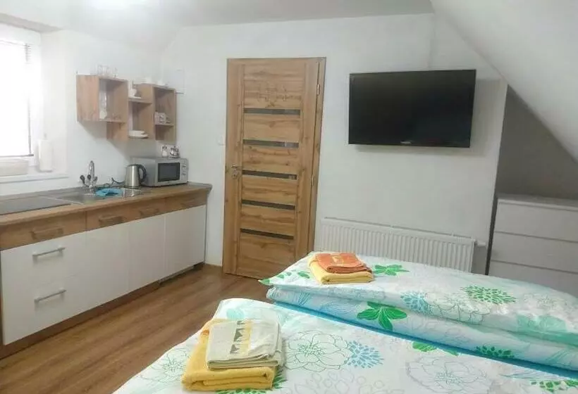 Majatalo Zemianska Kúria Vachtár