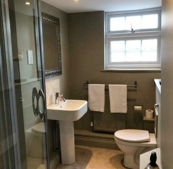 فندق صغير The White Hart Inn