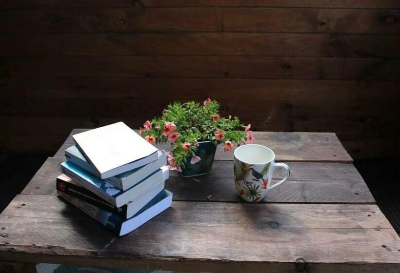 住宿加早餐  Au Coucher Du Soleil, Chalet Avec Jacuzzi Et Sauna