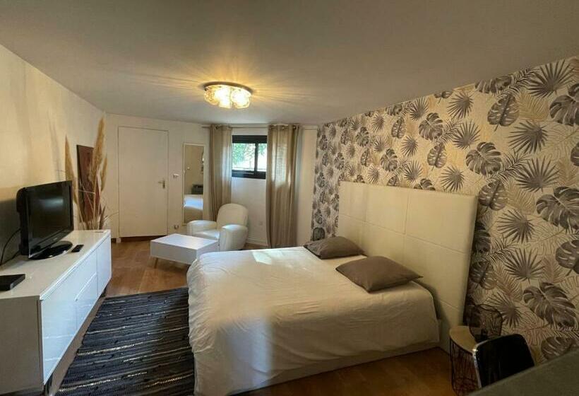 مبيت وإفطار Ty Logis