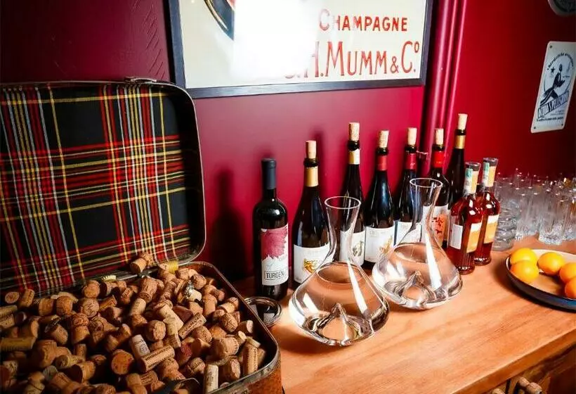 Hostel #winehub