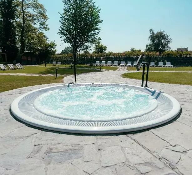 Hotelli Domaine Des Thermes