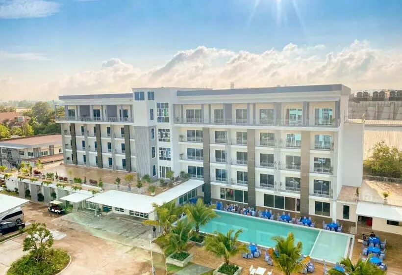 Hotelli Grandpa Resort Lamphun Chiangmai