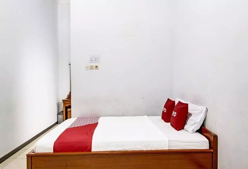 Hotelli Oyo 91748 Wisma Pkpri Purworejo