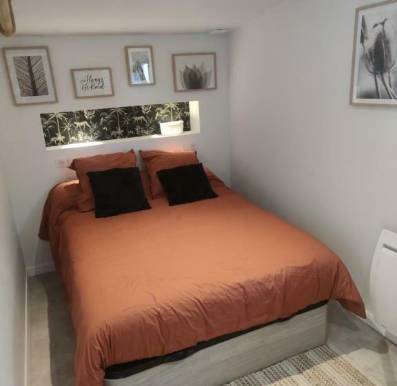 膳宿费 Chambre Avec Entrée Indépendante