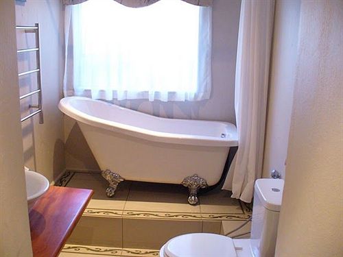 مبيت وإفطار Coral Tree House - Guest House