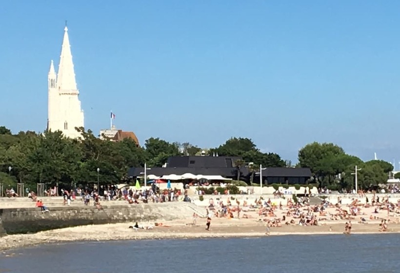 فندق Accostage Hôtel Plage De La Concurrence