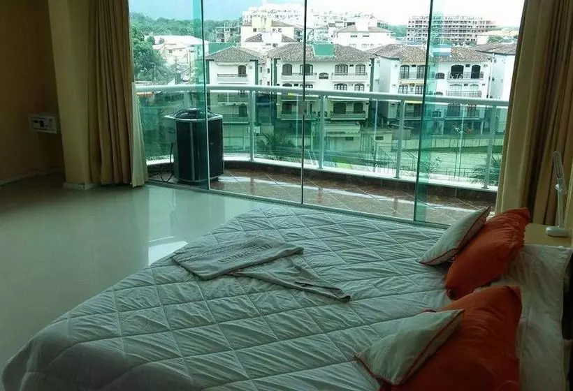 Отель Itacuruçá Plaza