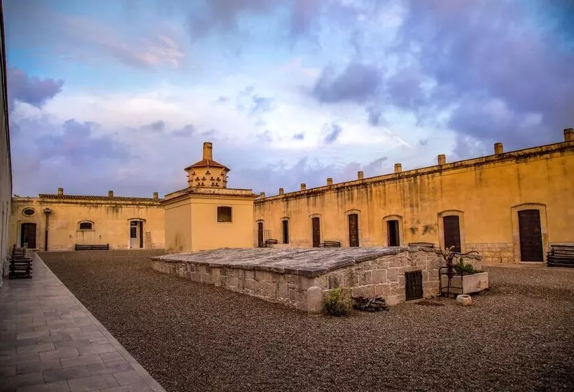 هتل Lama Di Luna Biomasseria