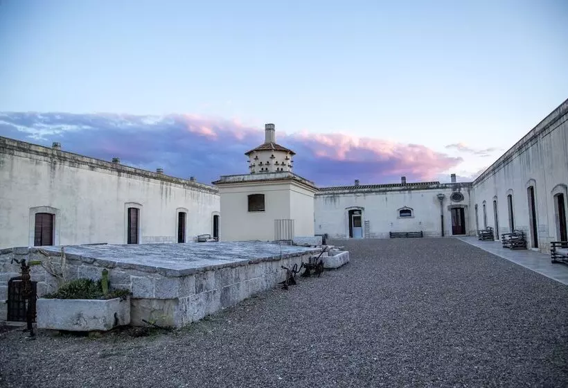 هتل Lama Di Luna Biomasseria