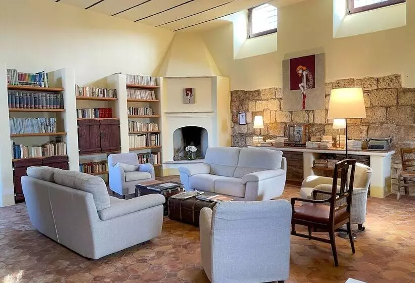 هتل Lama Di Luna Biomasseria