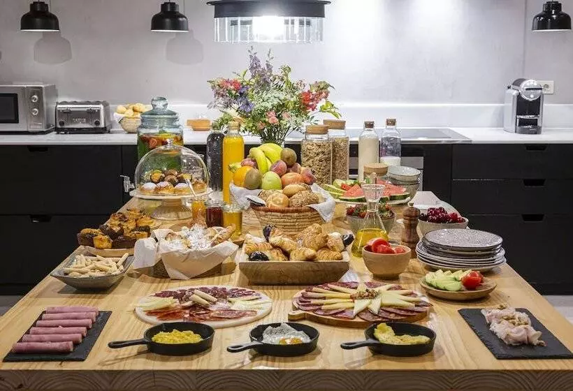 Отель Margot House Barcelona