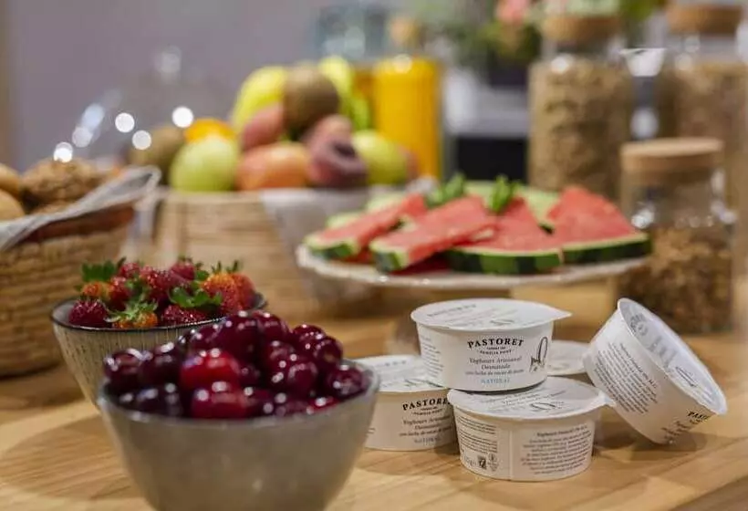 Отель Margot House Barcelona