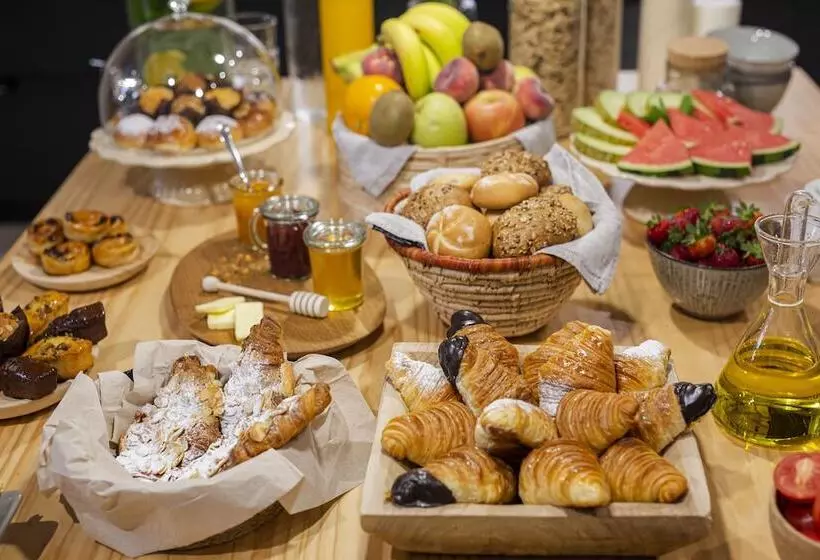 Отель Margot House Barcelona