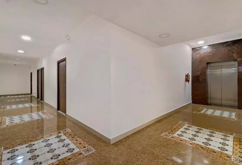 Hotel Treebo Ngh Transit