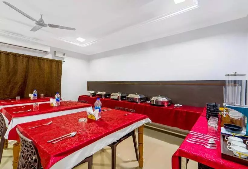 Hotel Treebo Ngh Transit