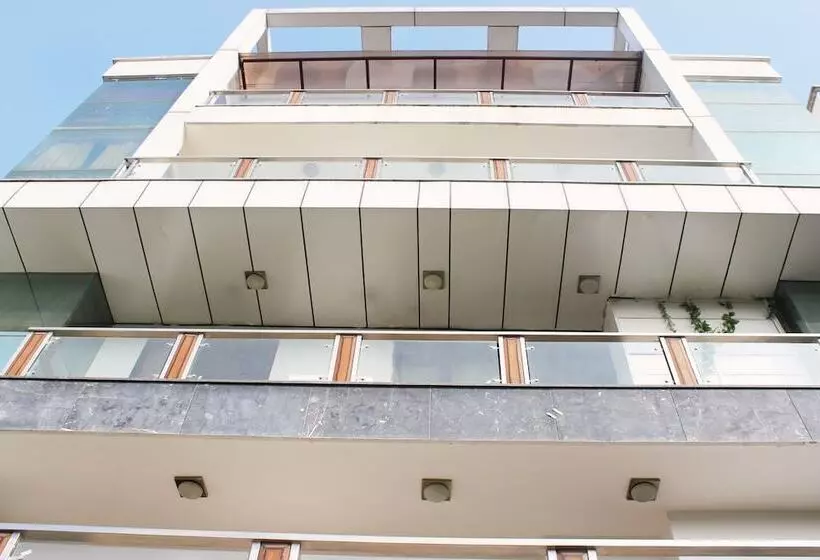 Отель Oyo Rooms Nehru Place Extension