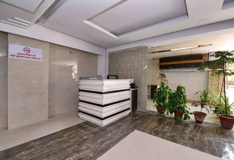 Отель Oyo Rooms Nehru Place Extension