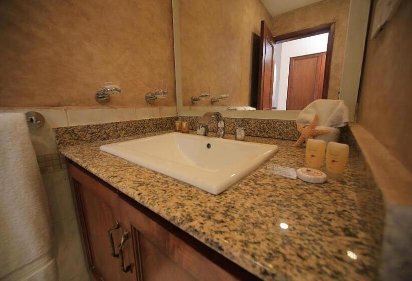 Отель Playa Del Sol