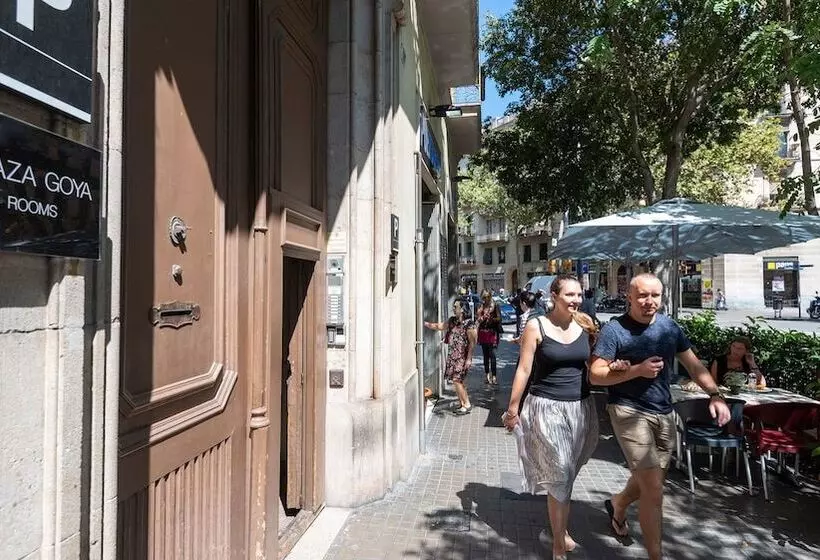 هتل Plaza Goya Rooms