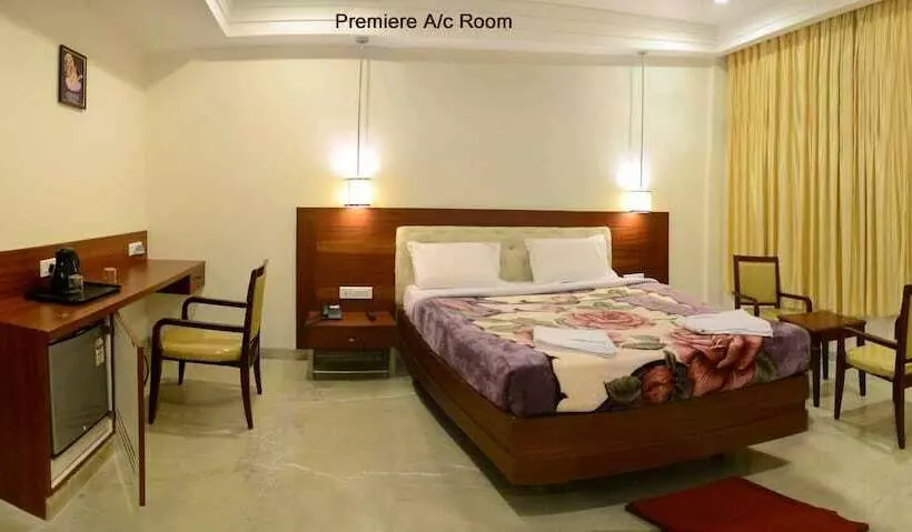 בית מלון כפרי Raya S Grand