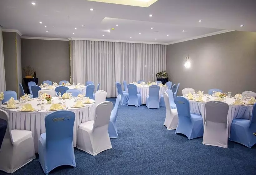 هتل Saraya Corniche