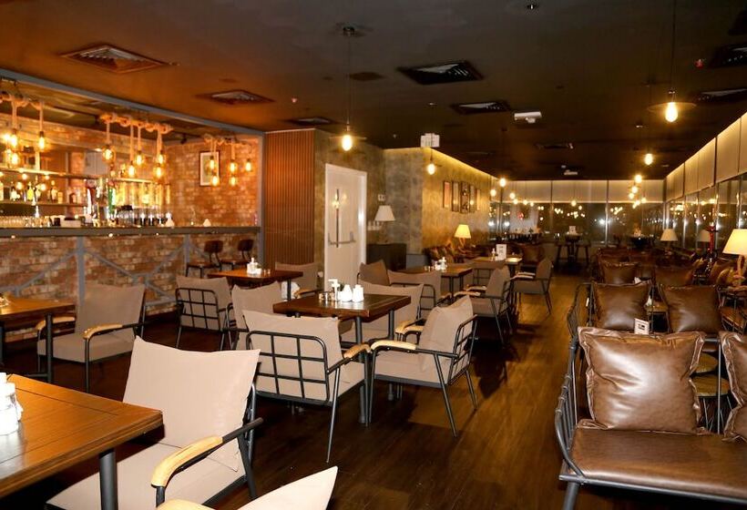 هتل Saraya Corniche