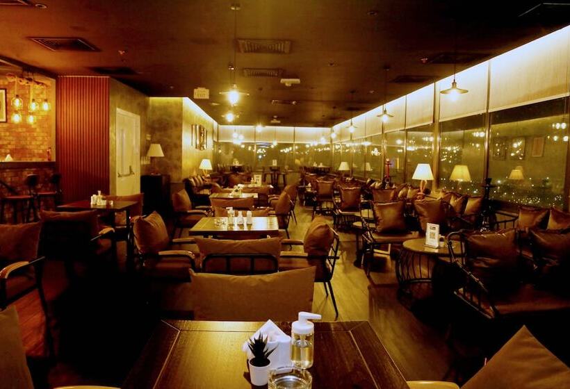 هتل Saraya Corniche