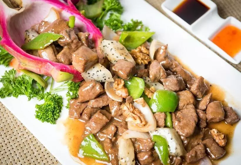 هتل Saraya Corniche