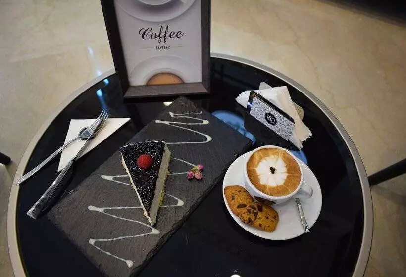 هتل Saraya Corniche