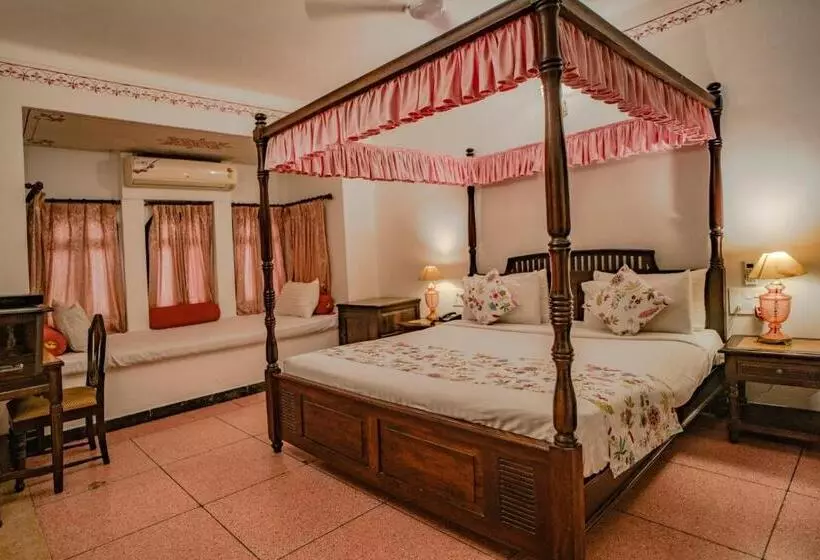 Hotel The Lavitra Udaipur