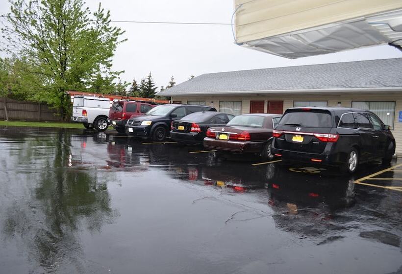 فندق على الطريق Budget Inn Williamsville
