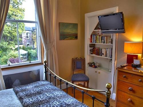 Пансион Cluaran House