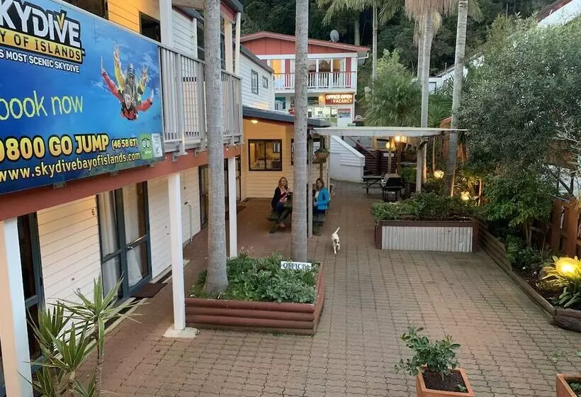 הוסטל Peppertree Lodge & Backpackers