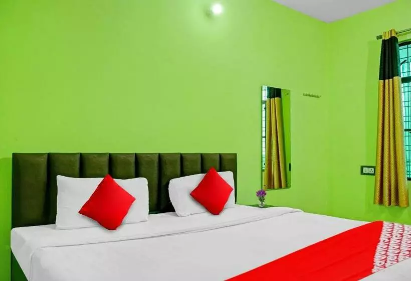 Flagship Hotel Kadambari