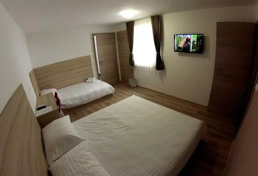 تختخواب و صبحانه Sweet Dreams Rooms And Apartments Postojna