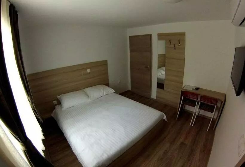 تختخواب و صبحانه Sweet Dreams Rooms And Apartments Postojna