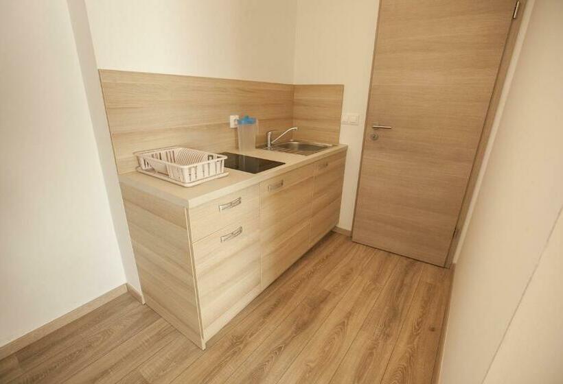 تختخواب و صبحانه Sweet Dreams Rooms And Apartments Postojna