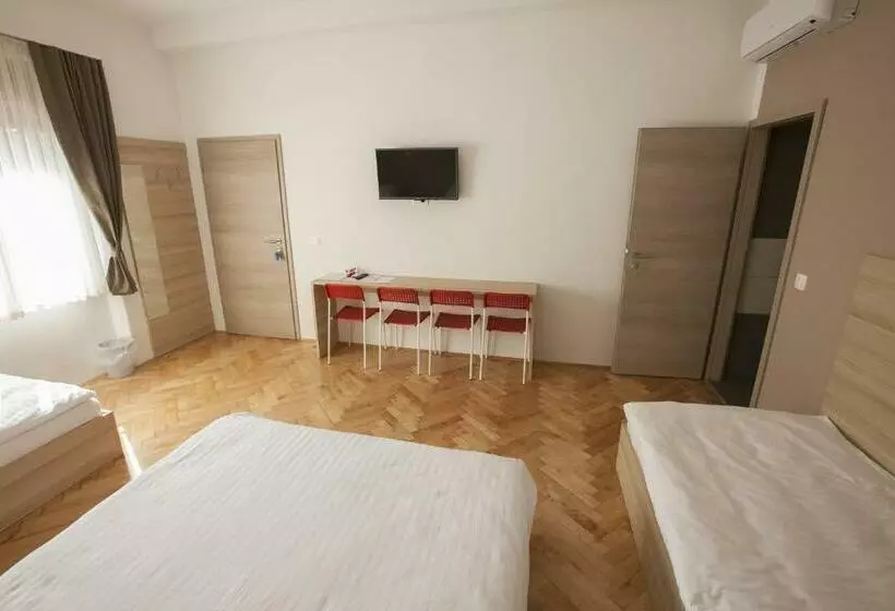 تختخواب و صبحانه Sweet Dreams Rooms And Apartments Postojna