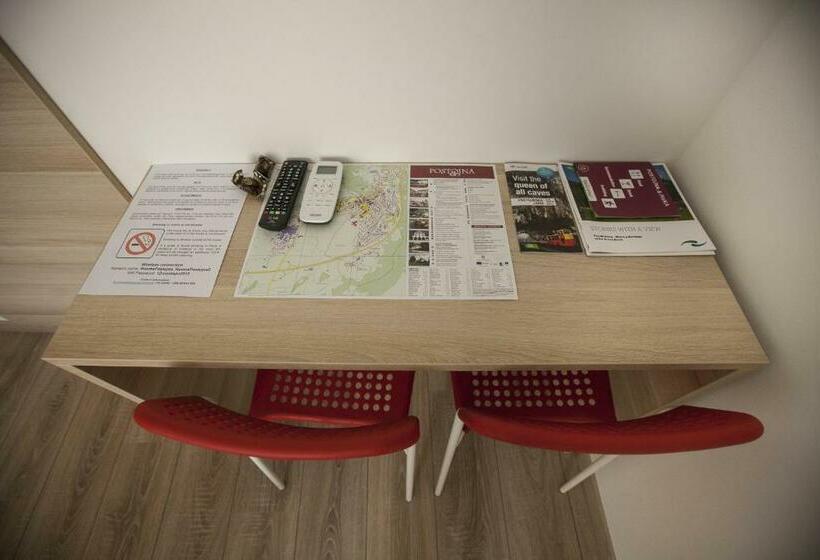 تختخواب و صبحانه Sweet Dreams Rooms And Apartments Postojna