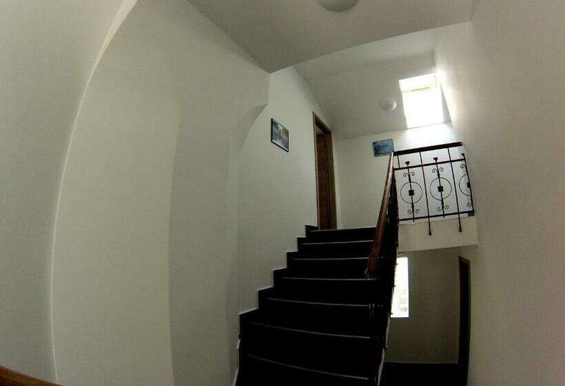 تختخواب و صبحانه Sweet Dreams Rooms And Apartments Postojna