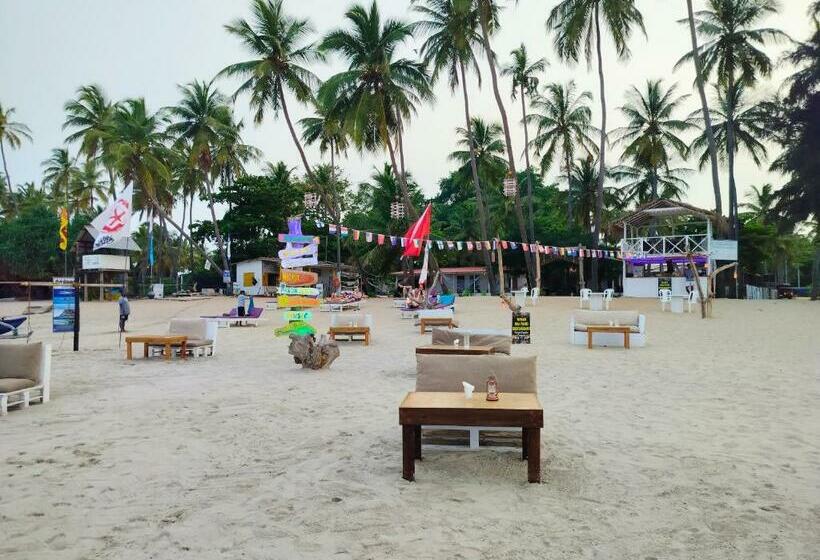 בית מלון כפרי French Garden Pragash Beach