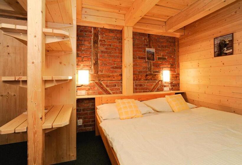 פנסיון Resort Sv. František Josefova Bouda